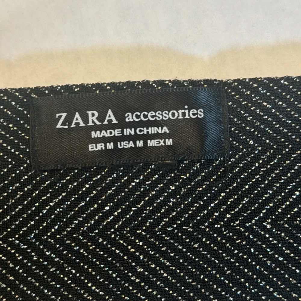 NWT ZARA BLACK SILVER‎ METALLIC SKINNY SCARF
